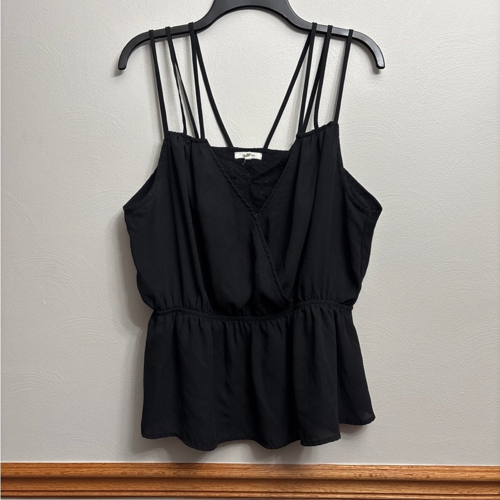 Maurice’s Women’s 3 strap Peplum Top, 0X (12/Large)